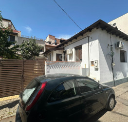 Casa, 7 camere, 235 mp Bucuresti/Capitale