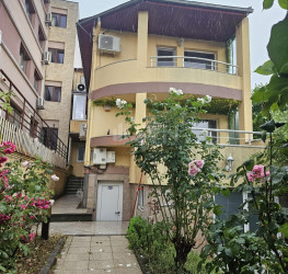 Casa, 7 camere, 271.35 mp Bucuresti/Banu Manta