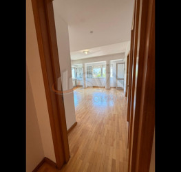 Casa, 7 camere, 286.12 mp Bucuresti/P-ta Victoriei