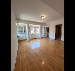 Casa, 7 camere, 286.12 mp Bucuresti/P-ta Victoriei