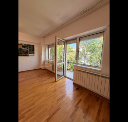 Casa, 7 camere, 286.12 mp Bucuresti/P-ta Victoriei