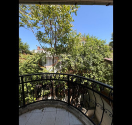 Casa, 7 camere, 286.12 mp Bucuresti/P-ta Victoriei