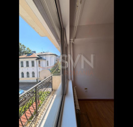 Casa, 7 camere, 286.12 mp Bucuresti/P-ta Victoriei