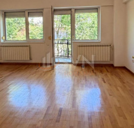 Casa, 7 camere, 286.12 mp Bucuresti/P-ta Victoriei