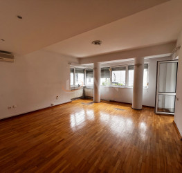 Casa, 7 camere, 290 mp Bucuresti/Capitale