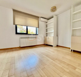 Casa, 7 camere, 302 mp Bucuresti/Pipera