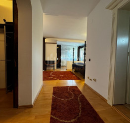Casa, 7 camere, 307.66 mp Ilfov/Balotesti