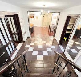 Casa, 7 camere, 310 mp Bucuresti/Pipera