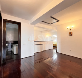 Casa, 7 camere, 310 mp Bucuresti/Pipera