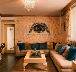 Casa, 7 camere, 315 mp Bucuresti/Domenii