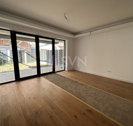 Casa, 7 camere, 327 mp Bucuresti/Pipera