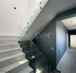 Casa, 7 camere, 333 mp Bucuresti/Iancu Nicolae