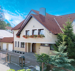 Casa, 7 camere, 400 mp Brasov/Centru