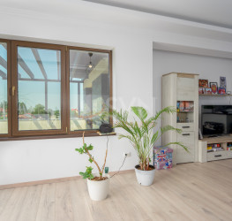 Casa, 7 camere, 445 mp Ilfov/Balotesti