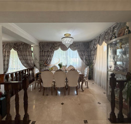 Casa, 7 camere, 460 mp Bucuresti/Colentina