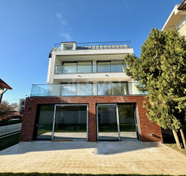 Casa, 7 camere, 591 mp Bucuresti/Baneasa