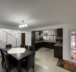 Casa, 7 rooms, 150 mp Ilfov/Chiajna