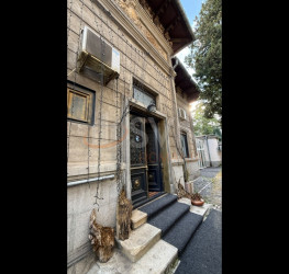 Casa, 7 rooms, 180 mp Bucuresti/Dorobanti