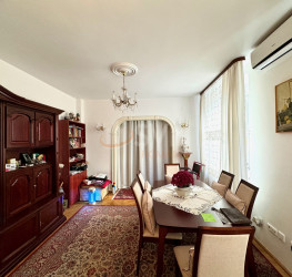 Casa, 7 rooms, 188 mp Bucuresti/Domenii