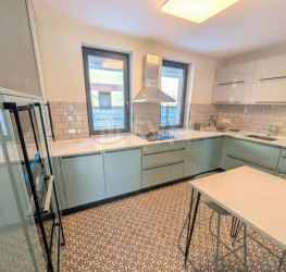 Casa, 7 rooms, 191 mp Bucuresti/Pipera