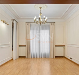 Casa, 7 rooms, 200 mp Bucuresti/Pipera
