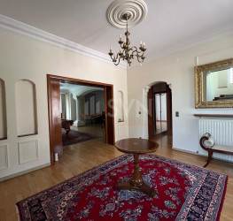Casa, 7 rooms, 200 mp Bucuresti/Pipera