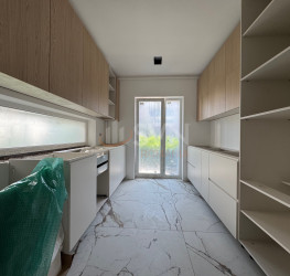 Casa, 7 rooms, 201 mp Ilfov/Mogosoaia