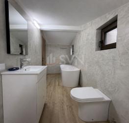 Casa, 7 rooms, 218 mp Bucuresti/Herastrau