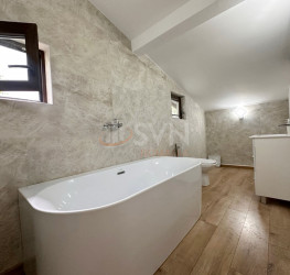 Casa, 7 rooms, 218 mp Bucuresti/Herastrau