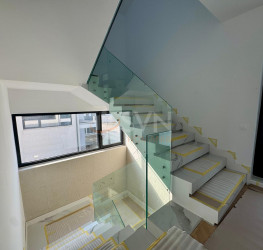 Casa, 7 rooms, 230 mp Ilfov/Tunari