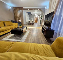 Casa, 7 rooms, 280 mp Bucuresti/Baneasa