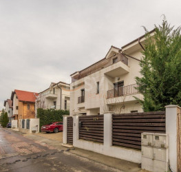 Casa, 7 rooms, 285 mp Bucuresti/Iancu Nicolae