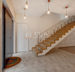 Casa, 7 rooms, 285 mp Bucuresti/Iancu Nicolae