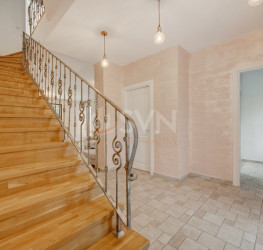 Casa, 7 rooms, 285 mp Bucuresti/Iancu Nicolae