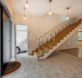 Casa, 7 rooms, 285 mp Bucuresti/Iancu Nicolae