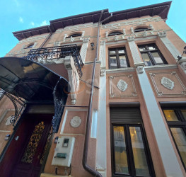 Casa, 7 rooms, 296 mp Bucuresti/Armeneasca