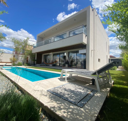 Casa, 7 rooms, 300 mp Ilfov/Corbeanca