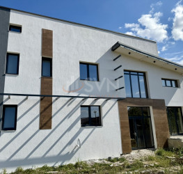 Casa, 7 rooms, 300 mp Ilfov/Balotesti