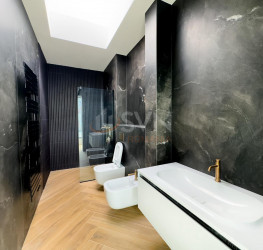 Casa, 7 rooms, 300 mp Ilfov/Voluntari