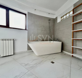 Casa, 7 rooms, 302 mp Bucuresti/Pipera