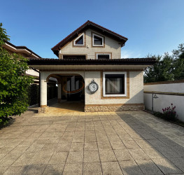 Casa, 7 rooms, 307.66 mp Ilfov/Balotesti
