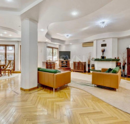 Casa, 7 rooms, 312 mp Bucuresti/Pipera