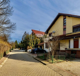 Casa, 7 rooms, 312 mp Bucuresti/Pipera