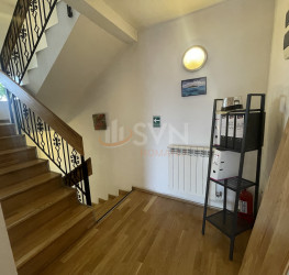 Casa, 7 rooms, 320 mp Bucuresti/Domenii