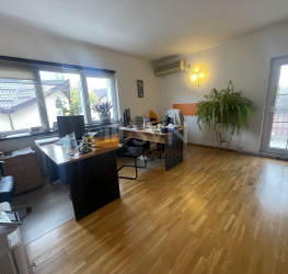 Casa, 7 rooms, 320 mp Bucuresti/Domenii