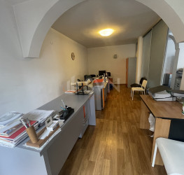 Casa, 7 rooms, 320 mp Bucuresti/Domenii