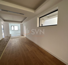 Casa, 7 rooms, 327 mp Bucuresti/Pipera