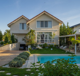Casa, 7 rooms, 350 mp Ilfov/Otopeni