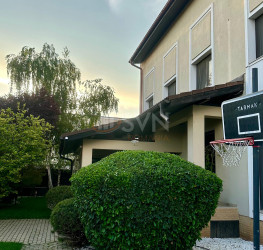 Casa, 7 rooms, 370 mp Bucuresti/Pipera