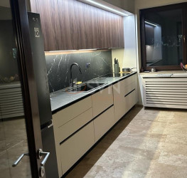 Casa, 7 rooms, 370 mp Bucuresti/Pipera